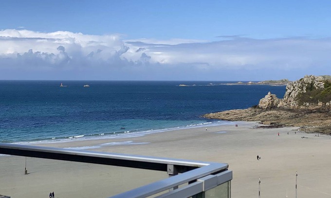 Perros-Guirec Apartment | Apartment with Sea View, Terrace and WIFI in Perros-Guirec