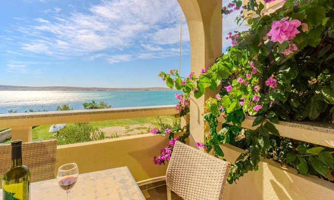 Vidalici Apartment | Apartment with sea view, directly at the beach, beach chairs