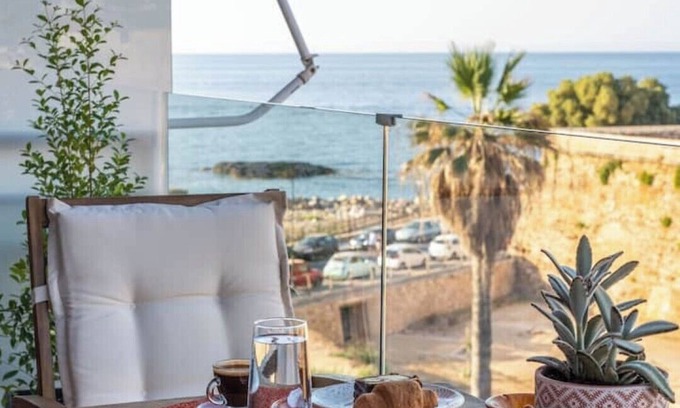 Chania Town Apartment | Apartment with sea view 10 minutes from the beach, old town, city