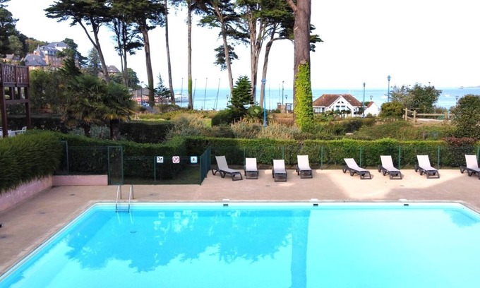 Perros-Guirec Apartment | Apartment with SWIMMING POOL, WIFI, beach of Trestraou in PERROS-GUIREC