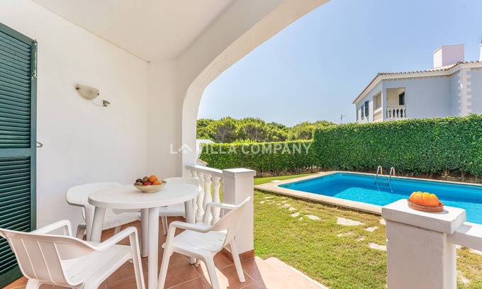 Punta Grossa Apartment | Apartment with swimming pool, 5 minute walk to beach, free WIFI