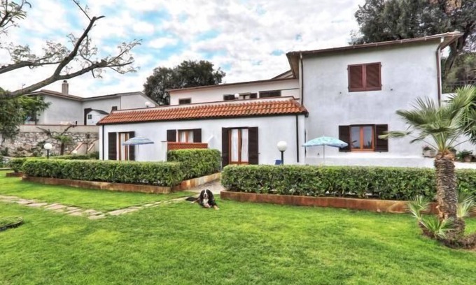 Capoliveri Apartment | Apartment with terrace and garden - Appartamento Elba 4