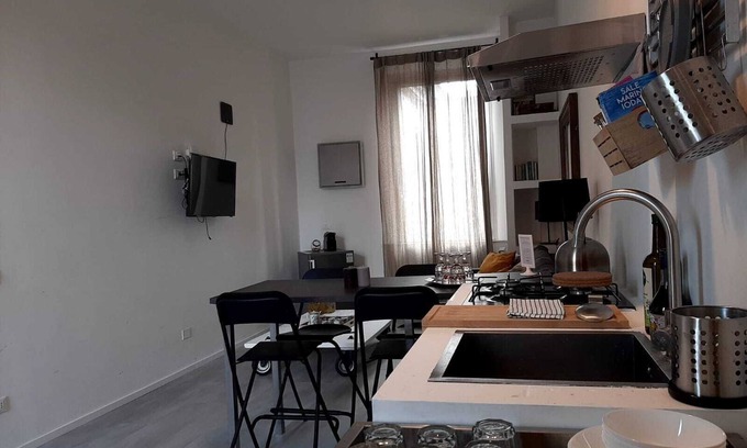 Rome City Centre Apartment | Apartment with terrace between Termini Station and Opera House