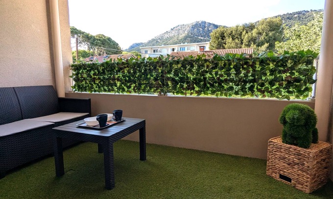 Toulon Apartment | Apartment with terrace in the heart of Toulon