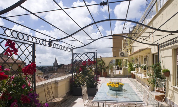 Viterbo Apartment | Apartment with two panoramic terraces