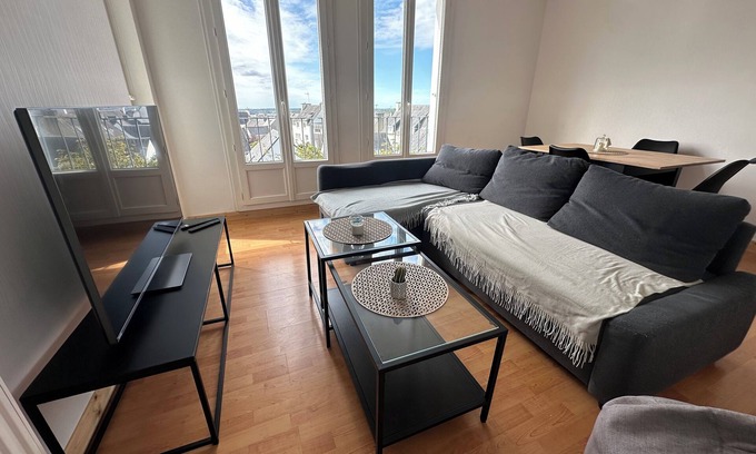 Quimper Apartment | Apartment with view of Quimper