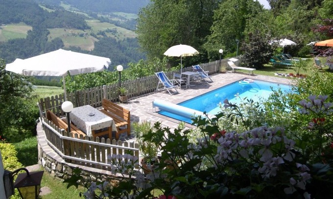 Fie allo Sciliar Apartment | Apartment 'Wohnung 2' with Mountain View, Shared Pool and Wi-Fi