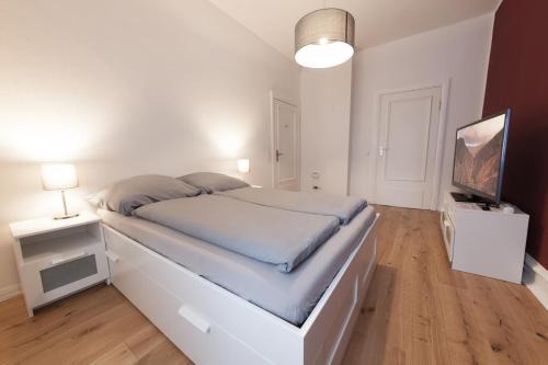 Deutz Apartment | Apartment Wohnung 600 m zur Messe-Deutz