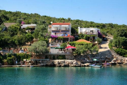 Pokrivenik Apartment | Apartment Zarace - Gdinj 4598a