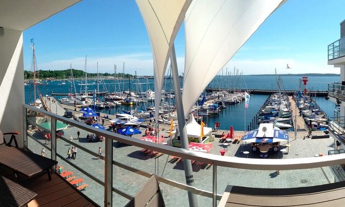 Eckernfoerde Apartment | Apartmenthaus Hafenspitze, Ap 33 'Fördetraum' Sauna, Blickrichtung offene See