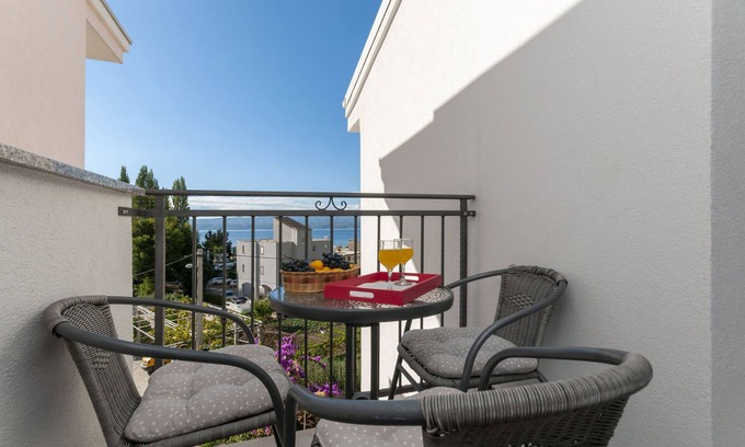 Omis Apartment | Apartments and Rooms Nikola (45181-A6) - Omis