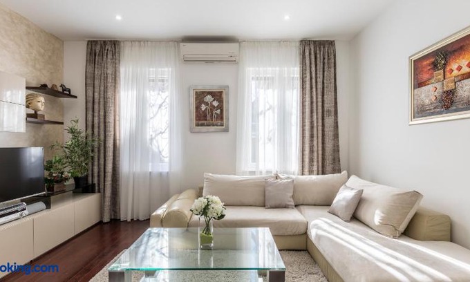 Split Apartment | Apartments Dragun Varos
