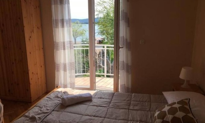 Turanj Apartment | Apartments Roko- One bedroom apartment with balcony and sea view (B3)