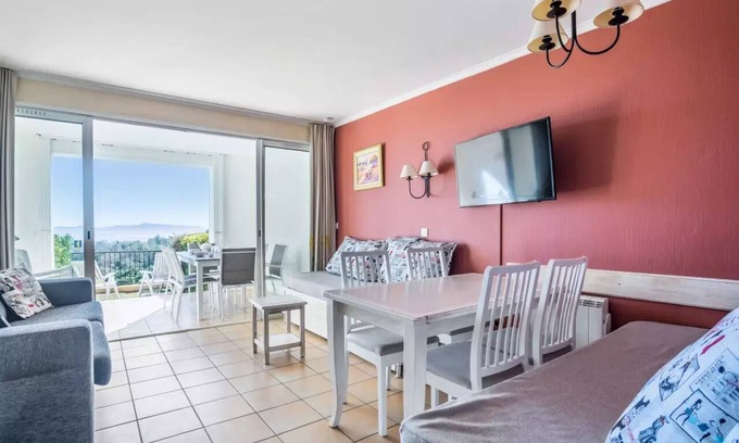 Les Restanques Apartment | Apartments in the Restanques of the Gulf of St Tropez - maeva Home - Apartment 2 rooms 5 people panoramic sea view - Selection - Super Home