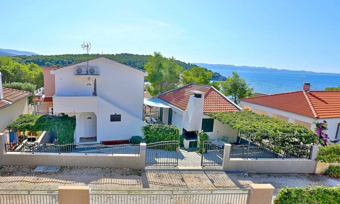 Cove Osibova (Milna) Apartment | Apartments Ivan, (14797), Osibova, hr