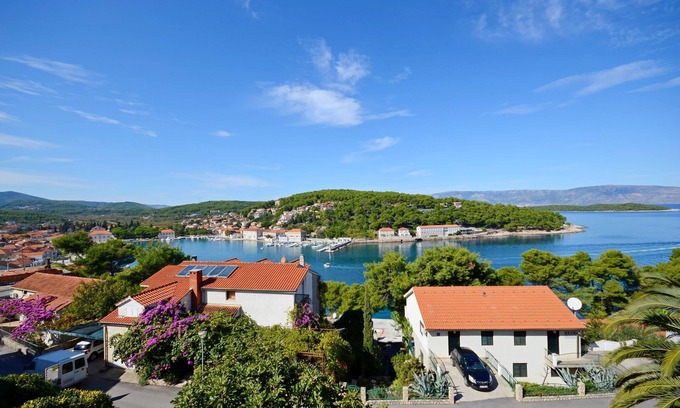 Island Hvar Apartment | Apartments Jakov (30531-A2) - Jelsa - island Hvar