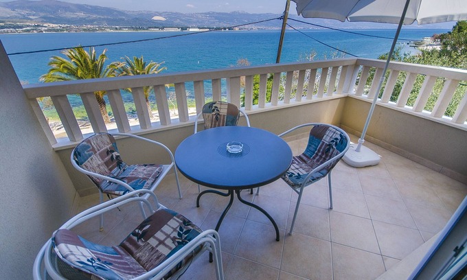 Municipality of Trogir Apartment | Apartments Janja (30131-A1) - Arbanija (Ciovo)