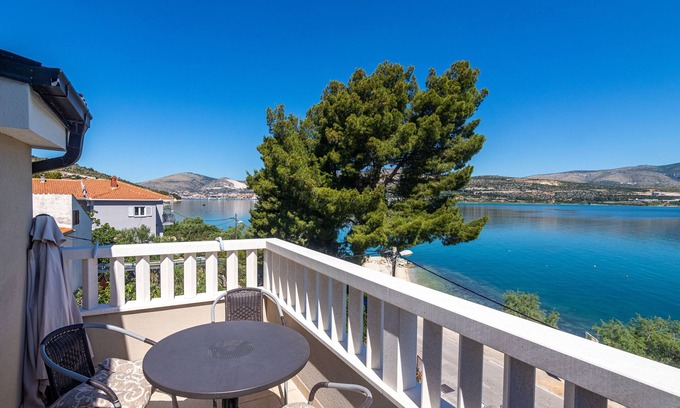 Municipality of Trogir Apartment | Apartments Janja (30131-A8) - Arbanija (Ciovo)