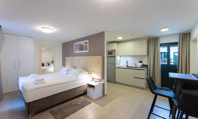 Split House | Apartments Korta
