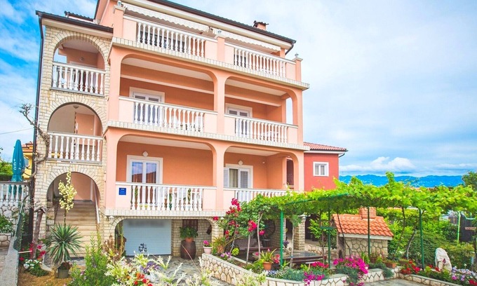 Lopar Apartment | Apartments Marija, (15689), Lopar, hr