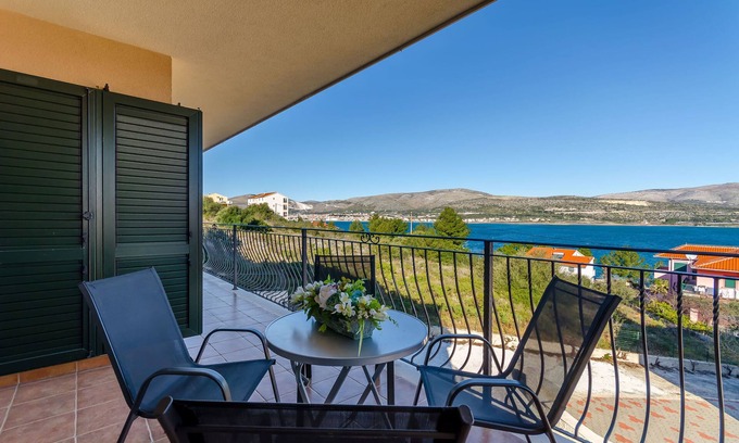 Municipality of Trogir Apartment | Apartments Mia (77371-A2) - Arbanija (Ciovo)