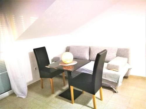 Gornji Karin Apartment | Apartments Milic - Studio Apartment with Sea View 4 - 2