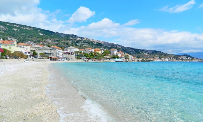 Batomalj Apartment | Apartments Mladen (63011-A3) - Baska - island Krk