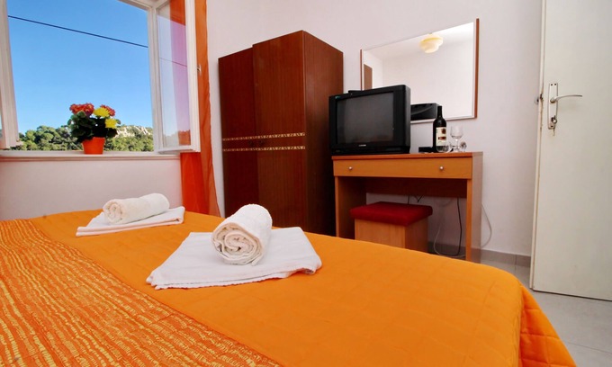 Okuklje Apartment | Apartments Paolo- Standard One Bedroom Apartment with Terrace and Sea View(A2+1) LUNA