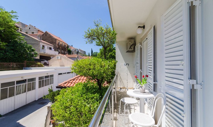 Kupari Apartment | Apartments & Rooms Barišić - Standard One-Bedroom Apartment with Balcony and Garden View
