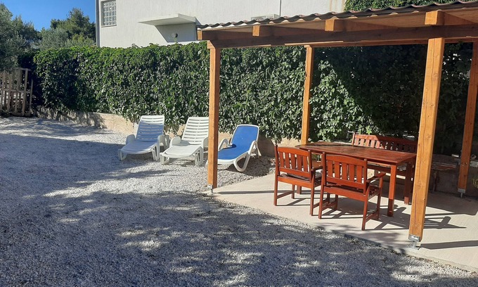 Zaboric Apartment | Apartments Senka (58121-A2) - Zaboric (Sibenik)