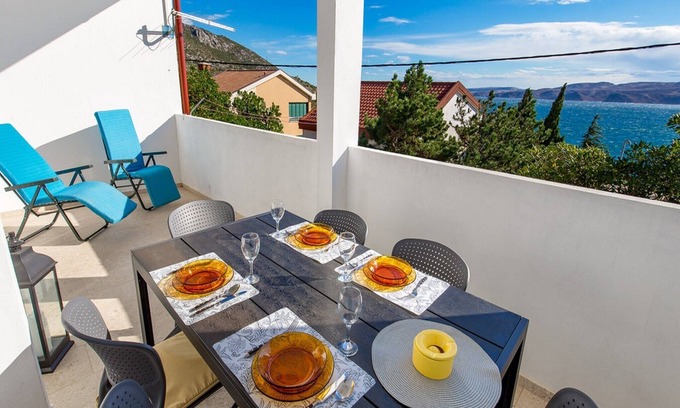 Cesarica Apartment | Apartments Sun 4 You - Two Bedroom Apartment with Balcony and Sea View