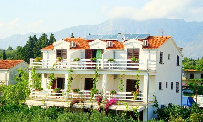 Sucuraj Apartment | Apartments Vice, (11654), Sućuraj, Croatia
