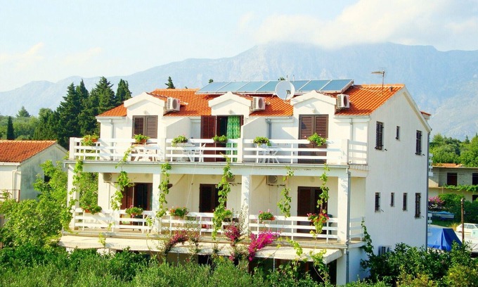 Sucuraj Apartment | Apartments Vice, (11655), Sućuraj, Croatia