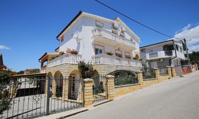 Maslenica Apartment | Apartments with a parking space Maslenica, Novigrad - 6572
