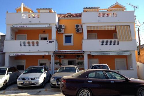 Pirovac Apartment | Apartments with a parking space Pirovac, Sibenik - 15271