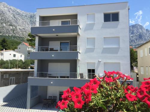 Baska Voda Apartment | Apartments with parking space Baska Voda, Makarska - 15214