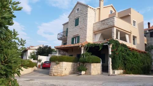 Postira Apartment | Apartments with parking space Postira, Brac - 2913