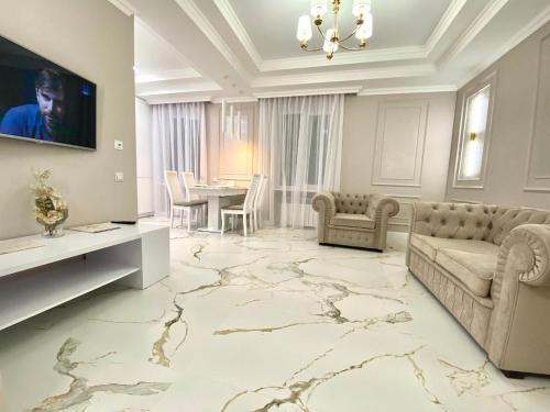Sukhinovka Apartment | ApartPoltava NEW PALACE 2023 Вишукані апартаменти на Соборності Центр Готельні чеки