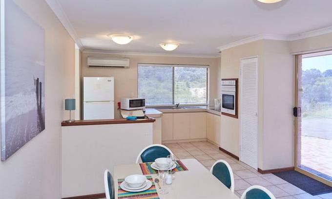 Preston Beach House | Api Preston Beach Front Apartments