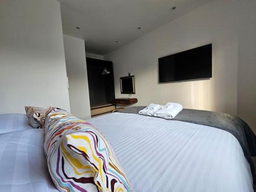 Luton Apartment | Apollo 16-1 bed town center