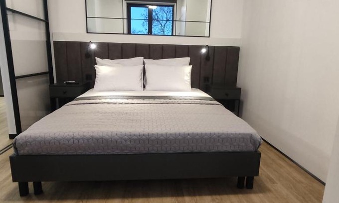 Prymors'kyi district Apartment | Apollon