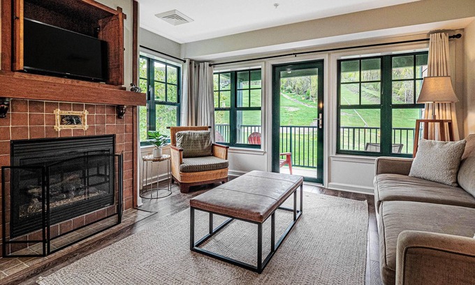 Vernon Condo | Appalachian @ Mtn Creek Pool Hot Tubs Sauna Gym Deck Mtn Front #248