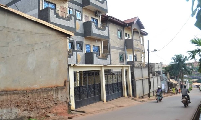 Yaounde House | Apparemment 1 chambre ,salon , cuisine , douche nSitué dans un quartier calme