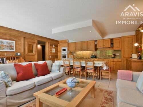 Le Grand-Bornand Apartment | Appart 4 étoiles au Chinaillon : 4 chambres pour 9 pers, grande terrasse sud, proche pistes et village - FR-1-391-93