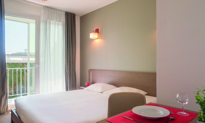 Cherbourg-en-Cotentin Apartment | Appart'City Cherbourg Centre Port