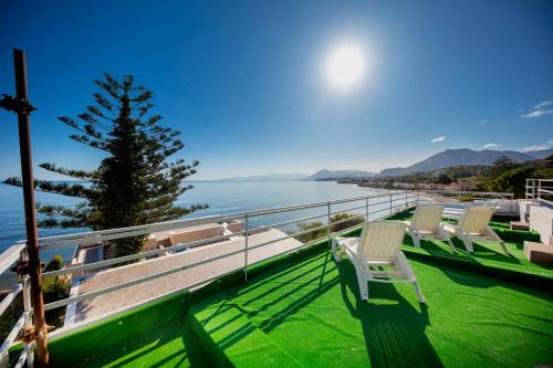 Casteldaccia Apartment | Appartamento 16 Pax in Villa Francesca by Ville in Palermo