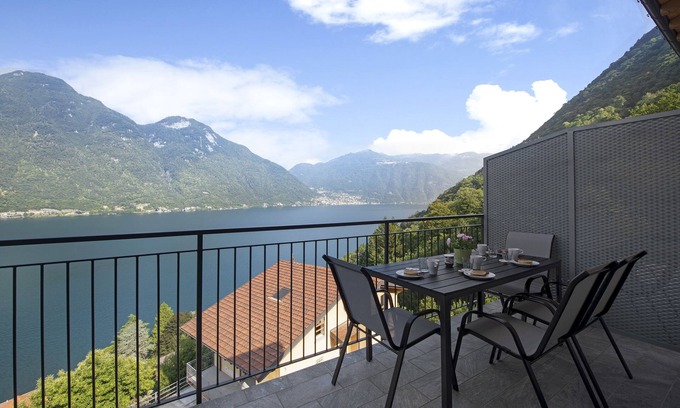 Nesso Apartment | Appartamento 6 Il Tornante with Lake & Mountain Views, Wi-Fi, A/C & Balcony