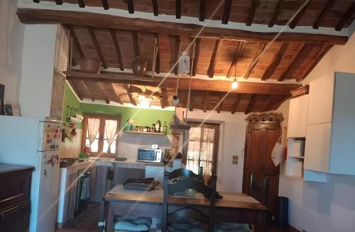 Castiglion Fosco Apartment | Appartamento caratteristico su borgo "da Leone"