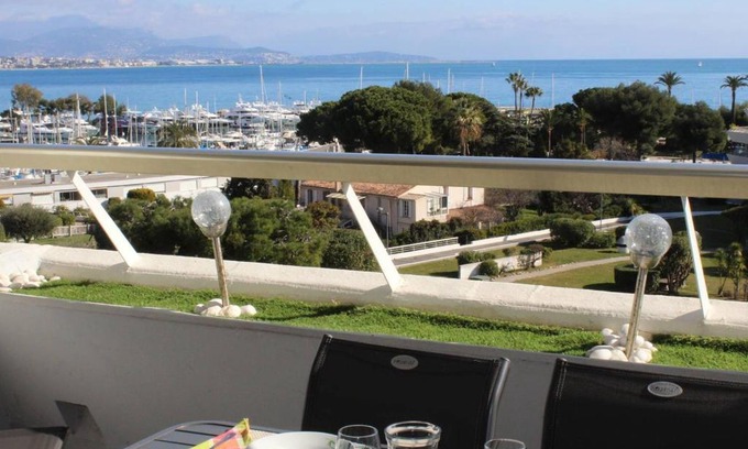 Villeneuve Loubet Beach Apartment | Appartement 2P, 4 couchages, climatisé avec parking à Villeneuve-Loubet Plage - FR-1-252A-30