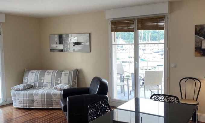 Port Guillaume Apartment | Appartement 3 pièces calme avec ascenseur à Dives-sur-Mer - FR-1-487-319